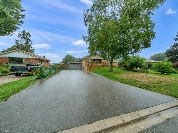 67 Roseford Ter, Halton Hills, ON L7J 2L2