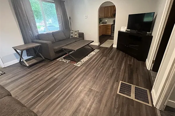 2 bed, 840 sqft, $950 — Photo 1