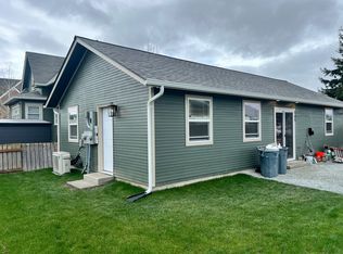 145 E Victoria Ave, Burlington, WA 98233