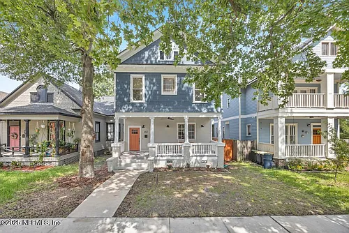 1827 N Market St Photo 1