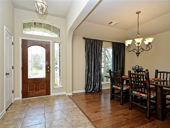 4th image of 4812 Hibiscus Valley Dr