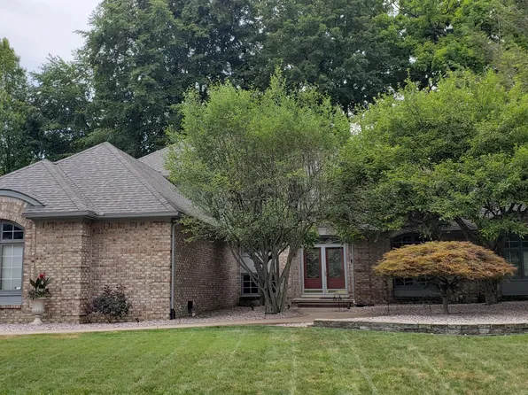 50397 Hunters Creek Trl, Shelby Township, MI 48317