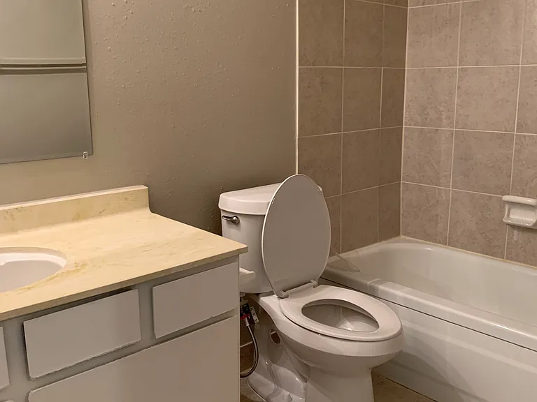 6647 S Rockford Ave — Photo 10