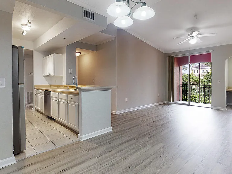 10075 Gate Pkwy N #505 — Photo 1