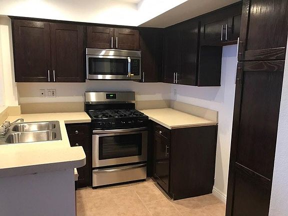 3rd image of 615 Milford St APT 107