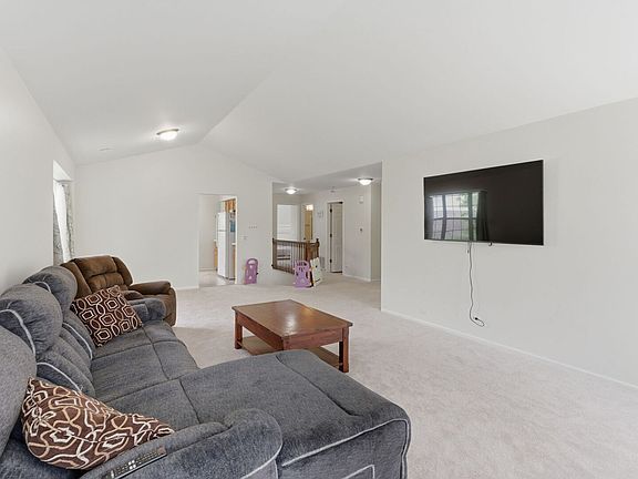 4th image of 206 Glasgow Ln #B206