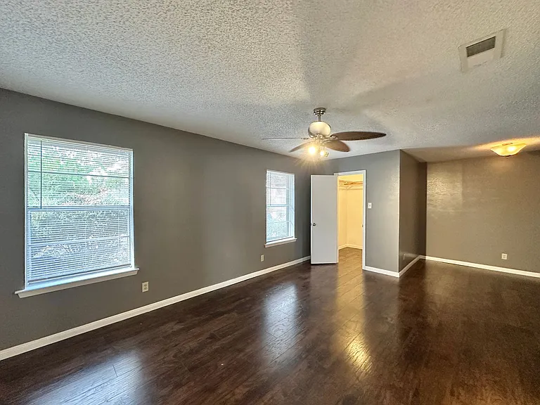 2108 Acron Dr — Photo 18