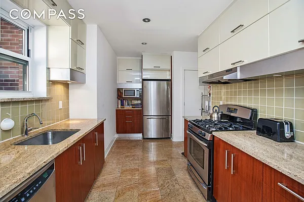 Sold by Compass | media 3