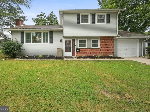 906 McDowell Dr, Dover, DE 19901