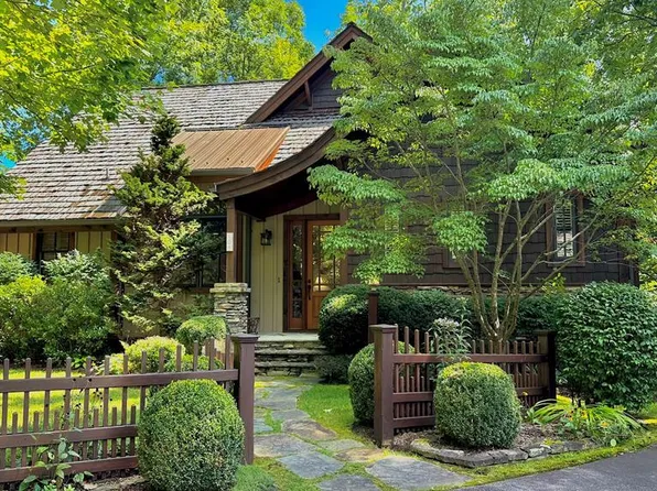 104 Upper Cottage Lane, Highlands, NC 28714