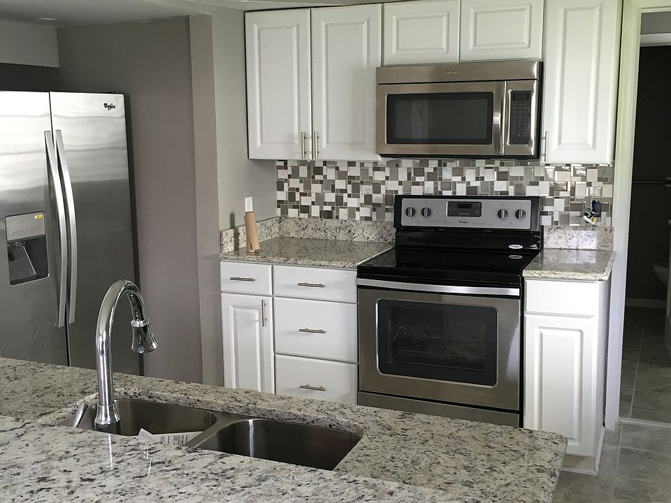 2nd image of 1135 17th St