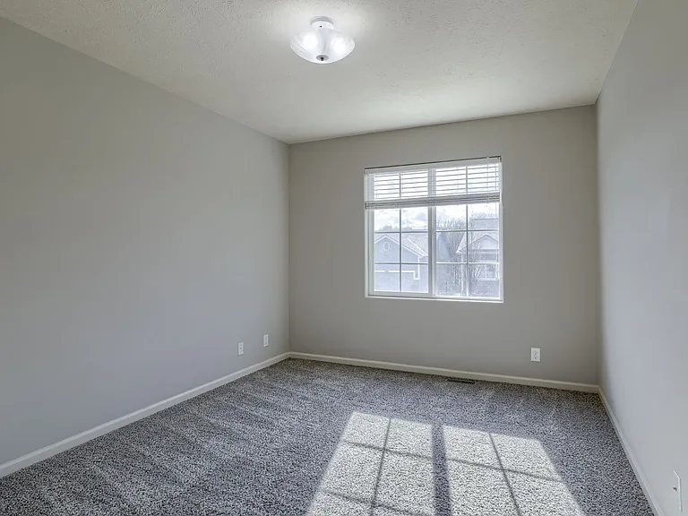 6121 S 190th Ter — Photo 14