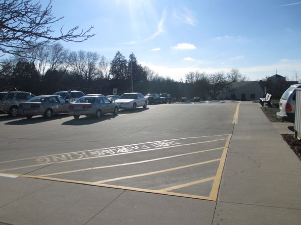 Alverno Apartments, 3525 Windsor Ave, Dubuque, IA 52001
