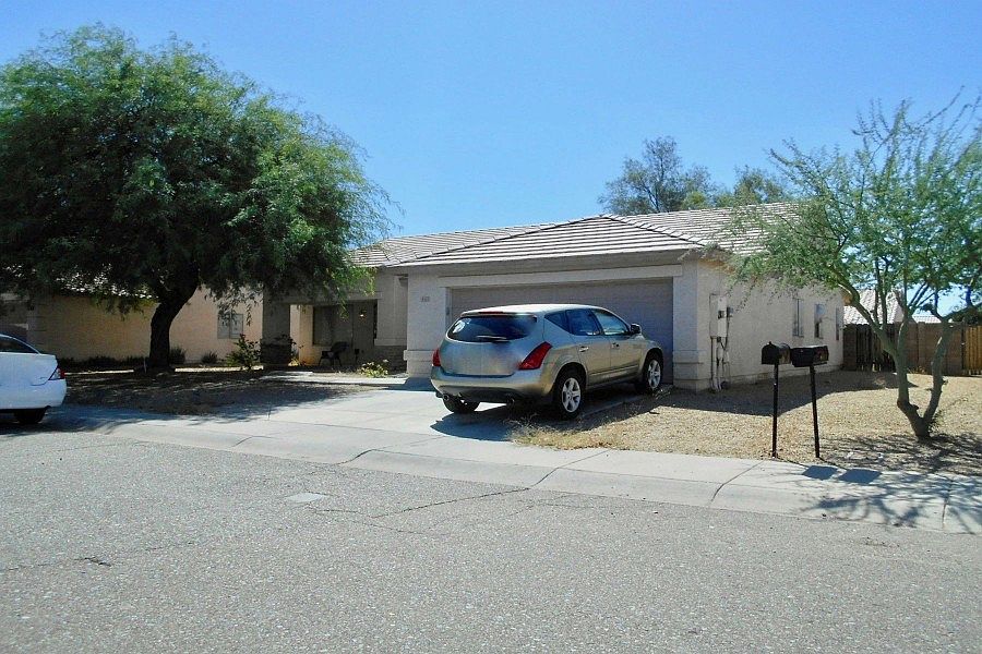 1st image of 8451 W Meadowbrook Ave
