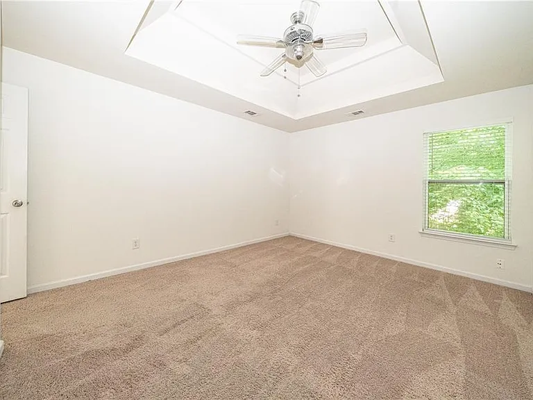715 Moonlight Way — Photo 22