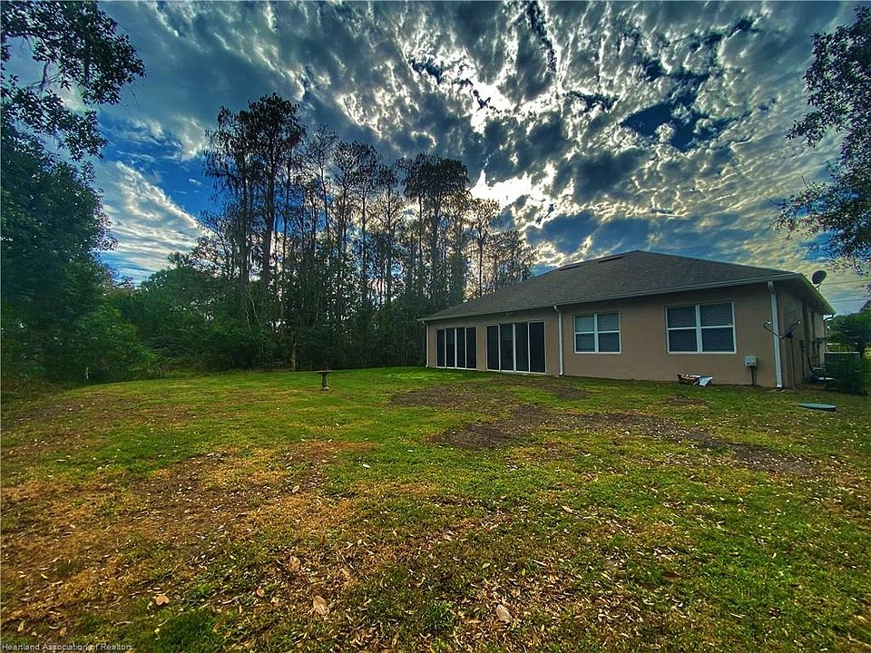 2nd image of 3902 El Rado Ave