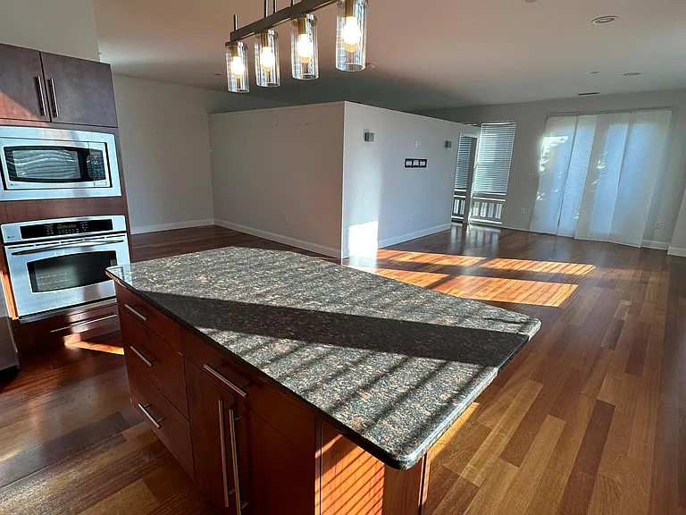 10 Ocean Ave #101 — Photo 22