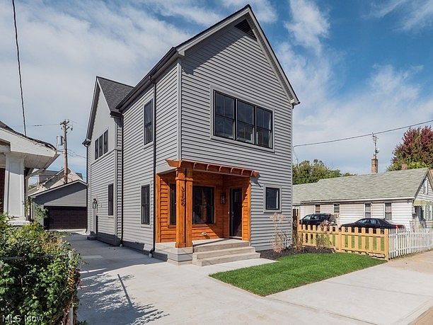1st image of 3126 W 17th Pl