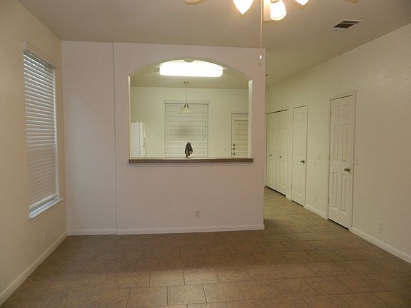 5th image of 2504 Allred Dr APT B