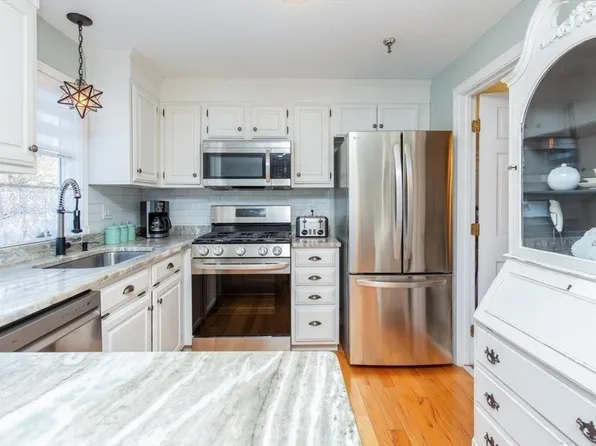 51 Tobey Rd Unit 46, Dracut, MA 01826