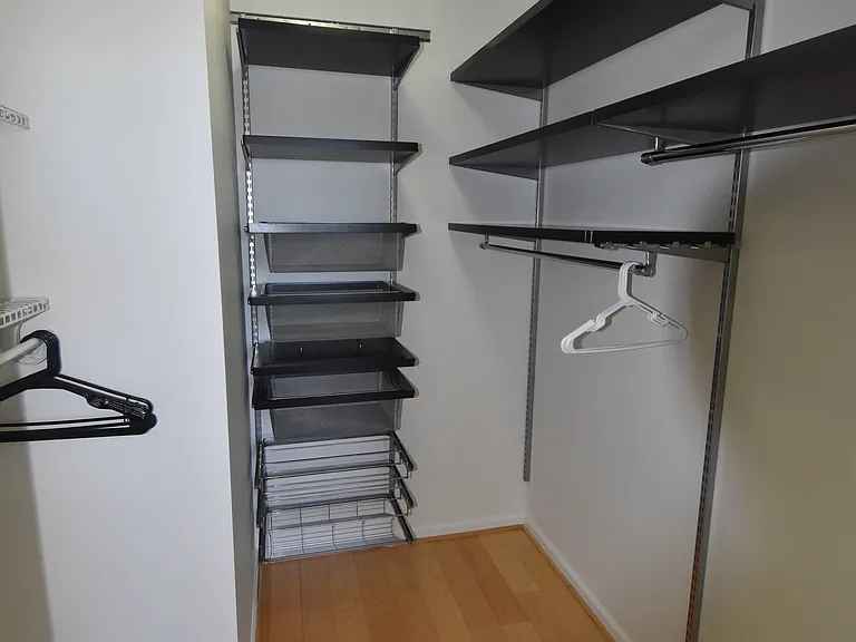 444 W Broad St #530 — Photo 10