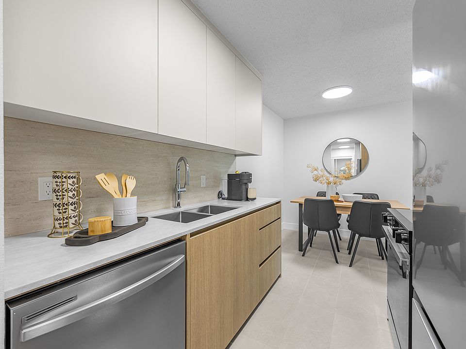 1st image of 10250 116th St NW #1584577