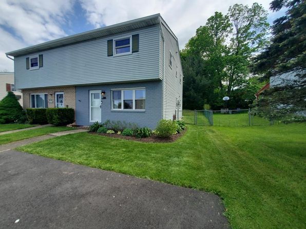 166 Roberts St