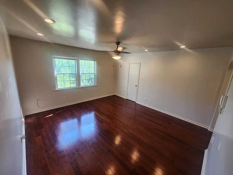 953 Randolph St NW #D — Photo 4