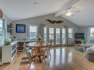 12 Hillside Rd, Ipswich, MA 01938