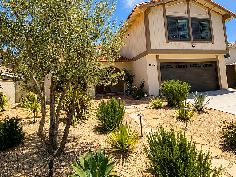 1096 Tulare Dr — Photo 26