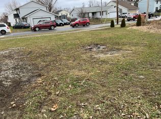 702 S Morris Ave, Bloomington, IL