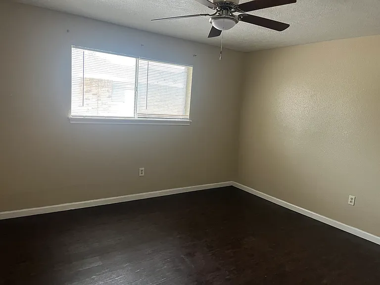 1503 Donovan St #8 — Photo 6
