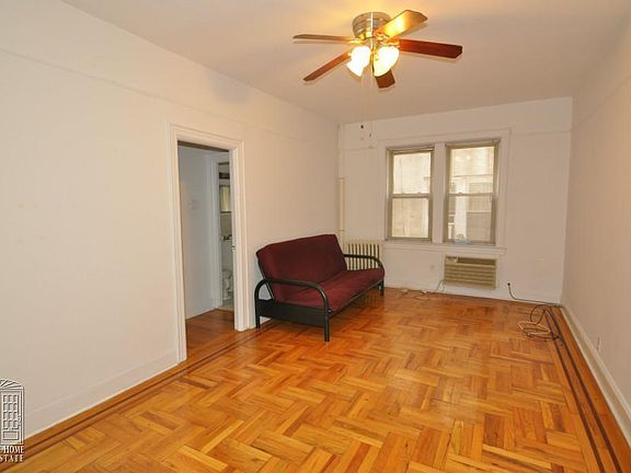 5th image of 4749 44th St APT 1R