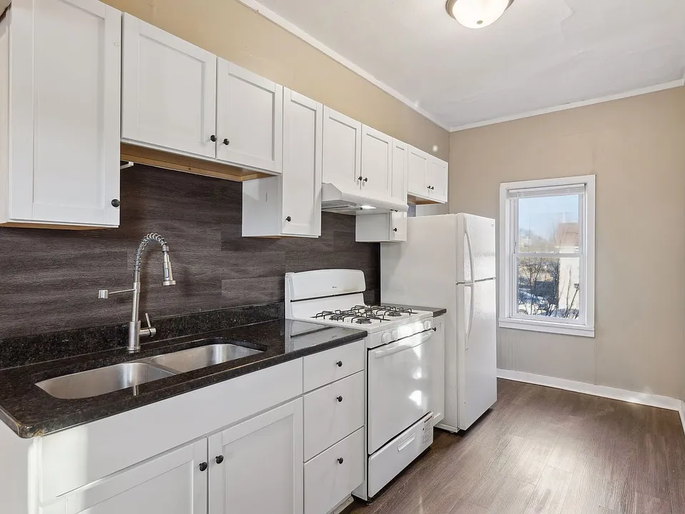 938 - 940 East 3rd Street