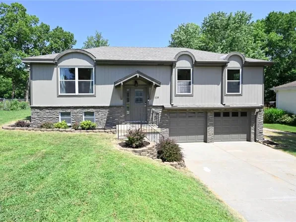 118 Town Court Cir, Platte City, MO 64079