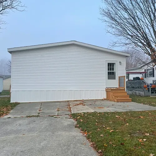3 bed, 2.0 bath, $1,399 — Photo 1