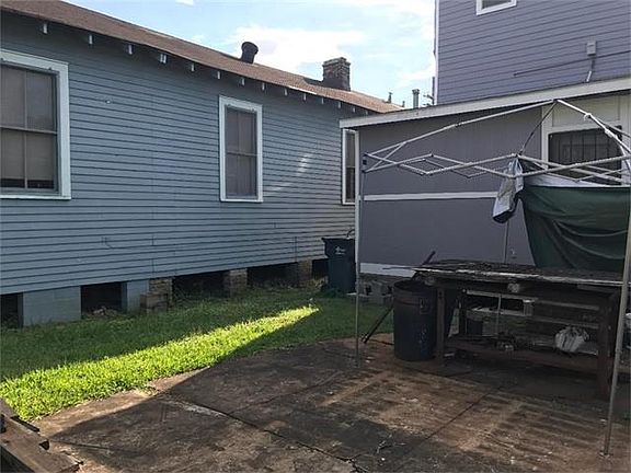 3rd image of 2815 Milan St