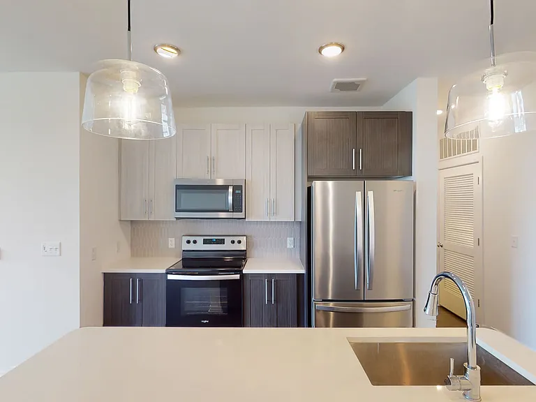 Essex Luxe Apartments — Photo 56