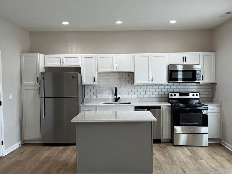Linden Park Apartments — Photo 7