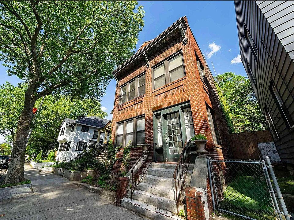 1st image of 644 Westside Ave #1
