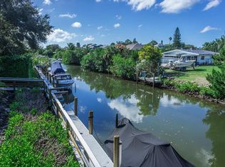 369 Dolphin Shores Cir, Nokomis, FL 34275