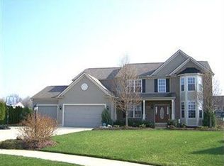 9602 Shaker Ct, Olmsted Falls, OH 44138
