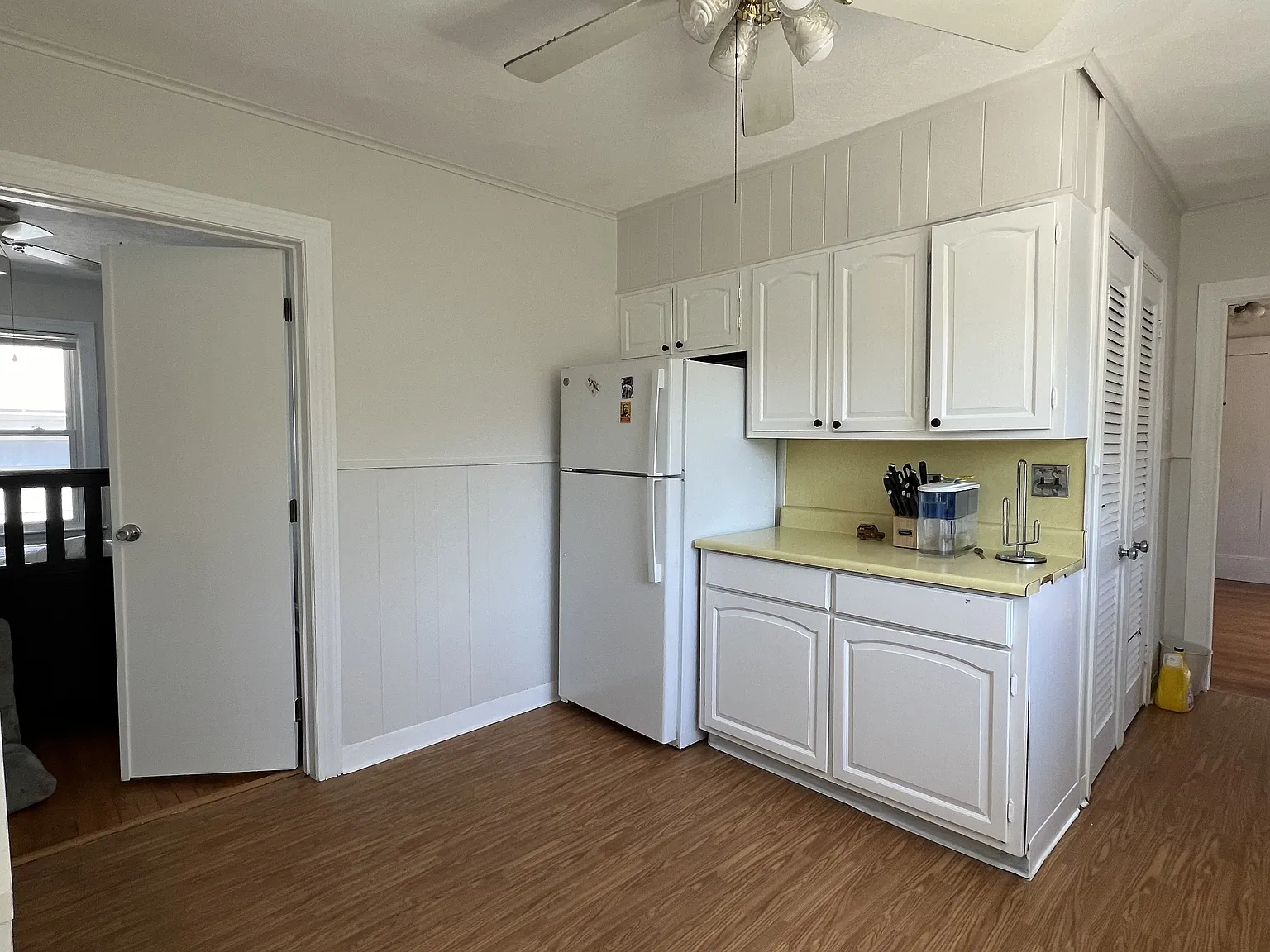 6 bed, 1.5 bath, 1962 sqft, $7,200 — Photo 2