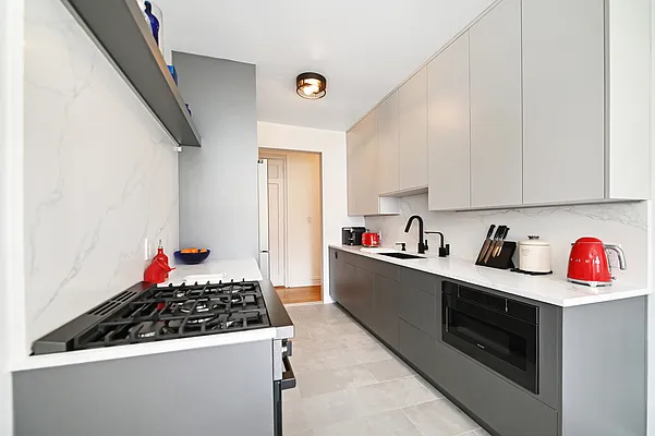 Sold by Amerihomes Realty of NY | media 34