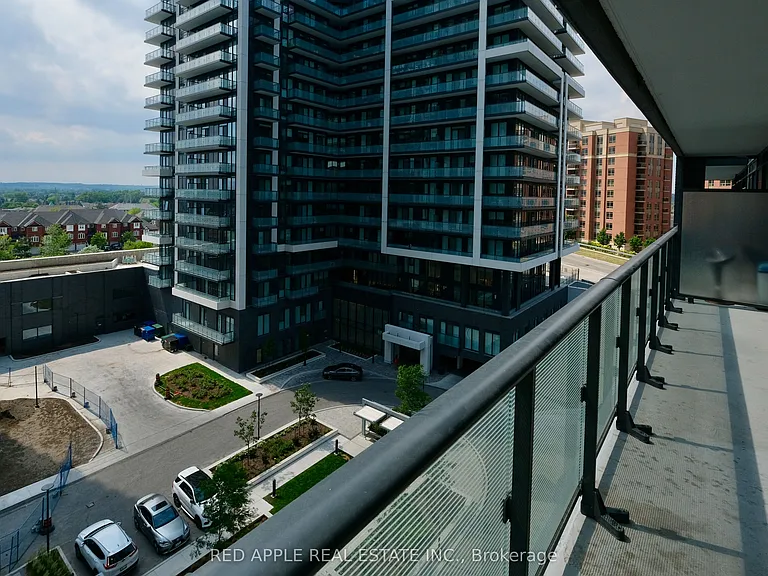 75 Oneida Cres #612 — Photo 10