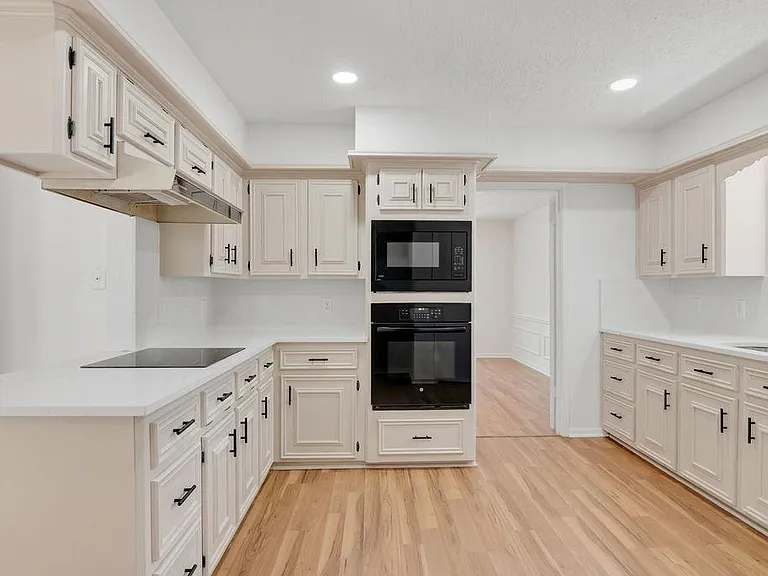 17807 Asphodel Ln — Photo 11