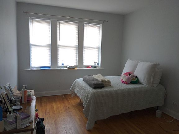 5th image of 3106 W Dickens Ave APT 2