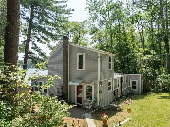 20 Ridgewood Ln, Methuen, MA 01844