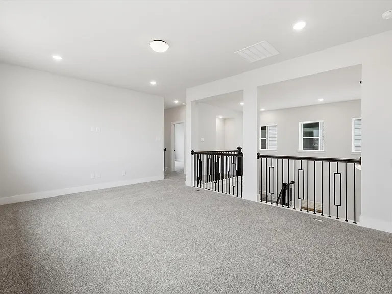 7243 Farley St — Photo 41