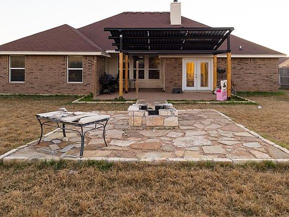 2nd image of 207 Black Walnut Ct
